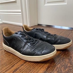 Veja bastille black leather sneaker